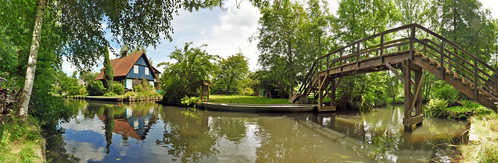 Những ngôi nhà ven sông xinh xắn, dịu dàng đẹp đến nao lòng ở làng quê nước Đức - Ảnh 1. Những ngôi nhà ven sông xinh xắn, dịu dàng đẹp đến nao lòng ở làng quê nước Đức - Ảnh 1.