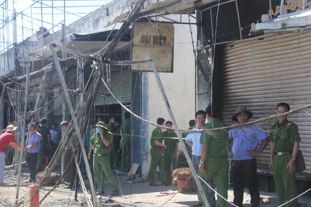 Người d&acirc;n kể lại gi&acirc;y ph&uacute;t xe bồn bốc ch&aacute;y ng&ugrave;n ngụt: Nhiều người chỉ biết la h&eacute;t, đập cửa t&igrave;m c&aacute;ch tho&aacute;t ra  - Ảnh 4.