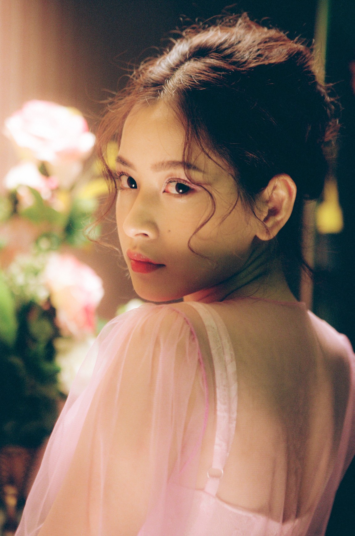 Thuyết âm mưu: Chi Pu chưa quên thù cũ, mượn hình ảnh lợn trong MV để mắng Hương Tràm? - Ảnh 5. Thuyết âm mưu: Chi Pu chưa quên thù cũ, mượn hình ảnh lợn trong MV để mắng Hương Tràm? - Ảnh 5.