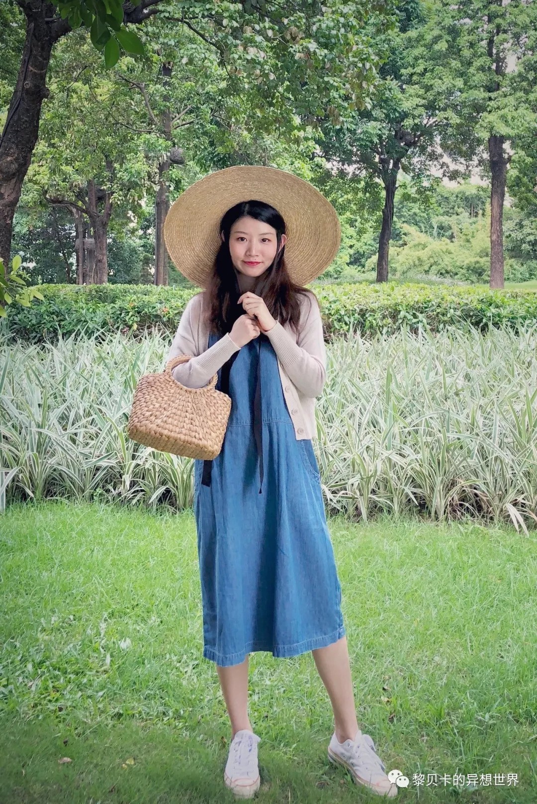 Chỉ 1 chiếc cardigan đã có ngay 14 set đồ mặc kiểu gì cũng đẹp để bạn diện trong mùa lạnh này - Ảnh 6. Chỉ 1 chiếc cardigan đã có ngay 14 set đồ mặc kiểu gì cũng đẹp để bạn diện trong mùa lạnh này - Ảnh 6.