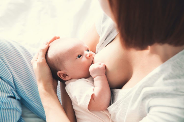 Đây là lý do trẻ sơ sinh thường khóc nhiều vào ban đêm, ngủ nhiều hơn thức, cái gì cũng cho vào miệng - Ảnh 9. Đây là lý do trẻ sơ sinh thường khóc nhiều vào ban đêm, ngủ nhiều hơn thức, cái gì cũng cho vào miệng - Ảnh 9.