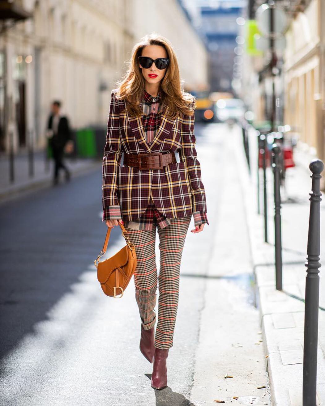 10 bí kíp nhấn nhá trang phục giúp chị em lột xác thành cô nàng trẻ trung, hiện đại trong nháy mắt - Ảnh 20. 10 bí kíp nhấn nhá trang phục giúp chị em lột xác thành cô nàng trẻ trung, hiện đại trong nháy mắt - Ảnh 20.