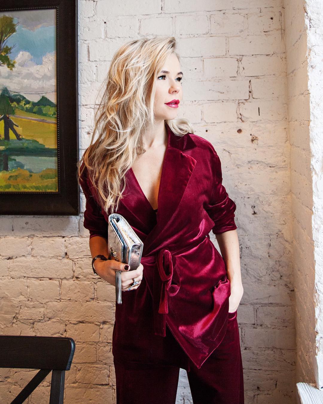 10 bí kíp nhấn nhá trang phục giúp chị em lột xác thành cô nàng trẻ trung, hiện đại trong nháy mắt - Ảnh 22. 10 bí kíp nhấn nhá trang phục giúp chị em lột xác thành cô nàng trẻ trung, hiện đại trong nháy mắt - Ảnh 22.