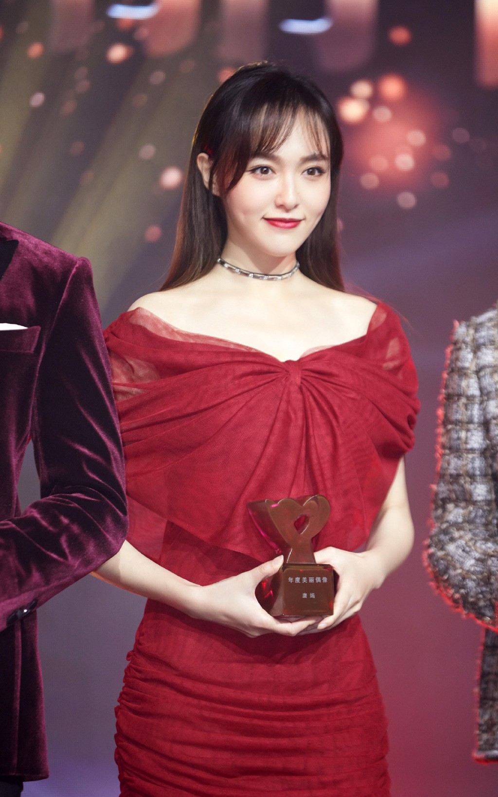 Đường Yên tích cực ăn diện sexy, tiết lộ 2 vợ chồng chưa có bữa cơm chung nào ở nhà từ lúc kết hôn - Ảnh 4. Đường Yên tích cực ăn diện sexy, tiết lộ 2 vợ chồng chưa có bữa cơm chung nào ở nhà từ lúc kết hôn - Ảnh 4.