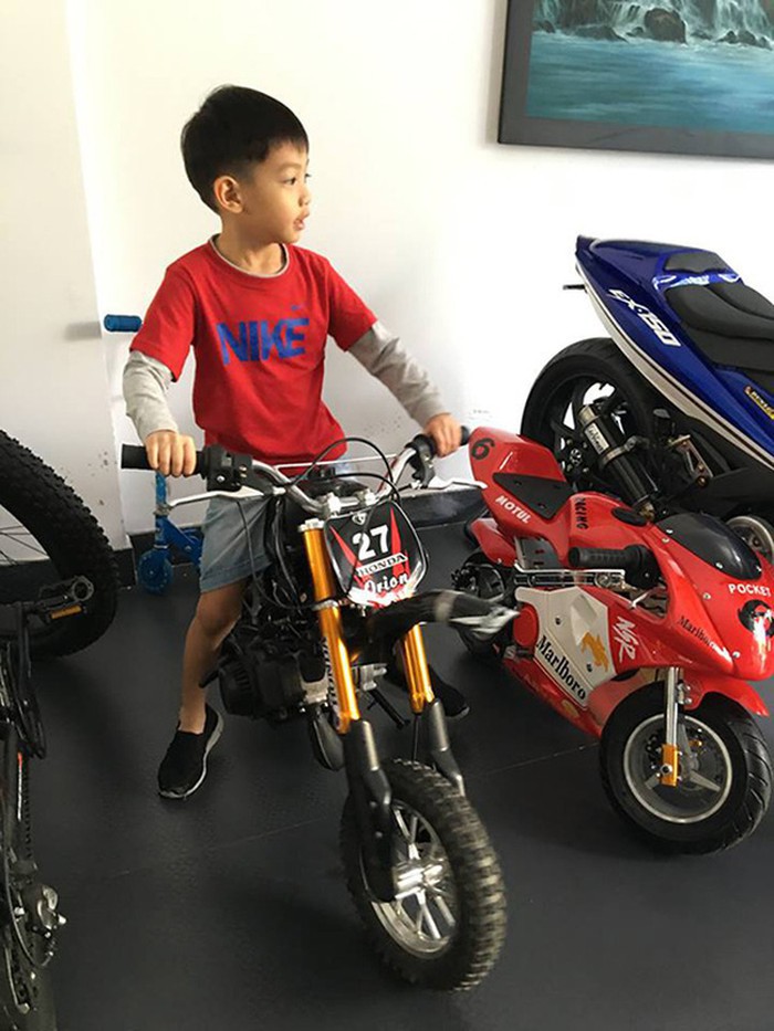 Cuộc sống của những cô chiêu, cậu ấm nhà sao Việt: Ở biệt thự triệu đô, học phí mỗi năm lên đến hàng trăm triệu - Ảnh 11. Cuộc sống của những cô chiêu, cậu ấm nhà sao Việt: Ở biệt thự triệu đô, học phí mỗi năm lên đến hàng trăm triệu - Ảnh 11.