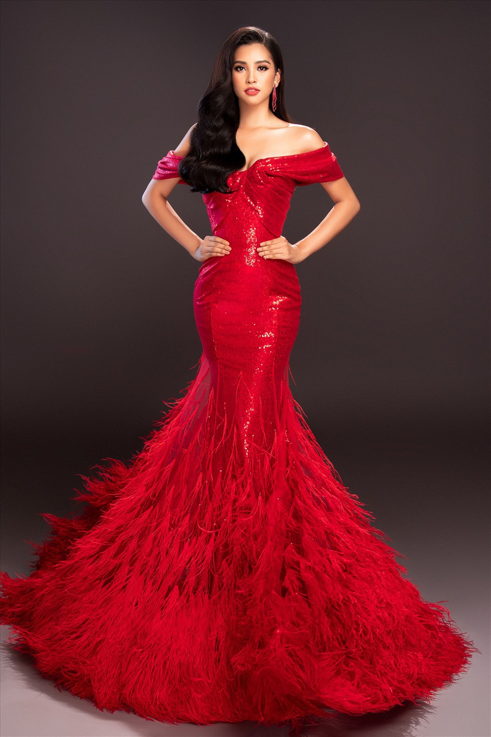 Hành động đẹp của Tiểu Vy dành cho Minh Tú, HHen Niê dù sắp bước vào giai đoạn nước rút tại Miss World 2018 - Ảnh 2. Hành động đẹp của Tiểu Vy dành cho Minh Tú, HHen Niê dù sắp bước vào giai đoạn nước rút tại Miss World 2018 - Ảnh 2.