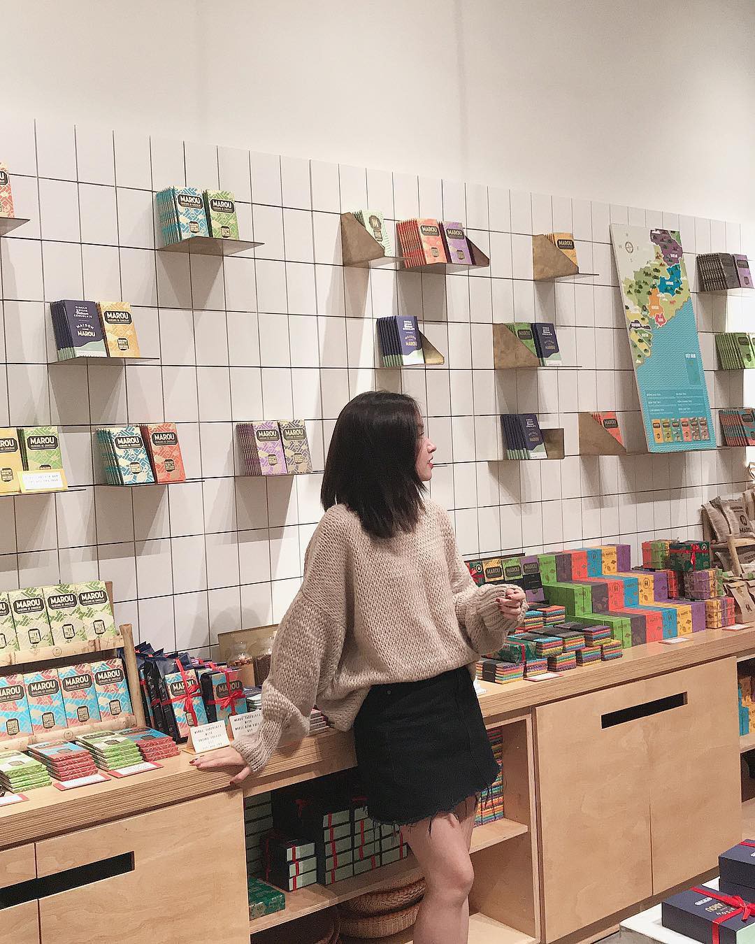 Muốn mặc đâu chuẩn đấy trong tiết trời se lạnh, bạn chỉ việc copy 10 công thức street style xuất sắc từ loạt hot girl Việt - Ảnh 8. Muốn mặc đâu chuẩn đấy trong tiết trời se lạnh, bạn chỉ việc copy 10 công thức street style xuất sắc từ loạt hot girl Việt - Ảnh 8.