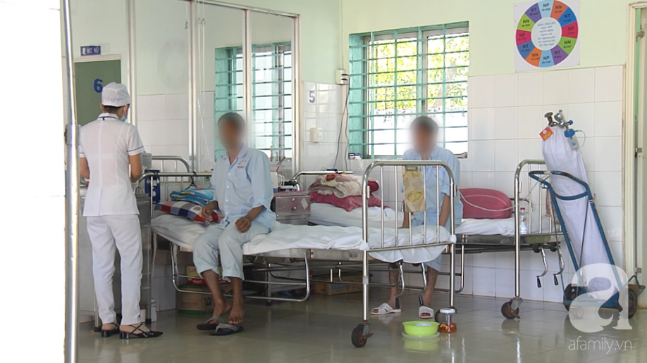 Mang thai 3 tháng, người phụ nữ nghẹn ngào phát hiện nhiễm HIV từ... chồng, may mắn bé trai sinh ra không nhiễm bệnh - Ảnh 4. Mang thai 3 tháng, người phụ nữ nghẹn ngào phát hiện nhiễm HIV từ... chồng, may mắn bé trai sinh ra không nhiễm bệnh - Ảnh 4.