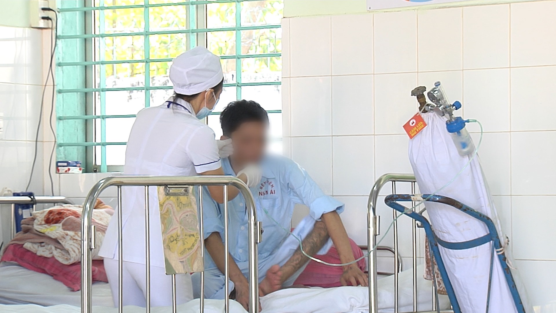 Mang thai 3 tháng, người phụ nữ nghẹn ngào phát hiện nhiễm HIV từ... chồng, may mắn bé trai sinh ra không nhiễm bệnh - Ảnh 10. Mang thai 3 tháng, người phụ nữ nghẹn ngào phát hiện nhiễm HIV từ... chồng, may mắn bé trai sinh ra không nhiễm bệnh - Ảnh 10.