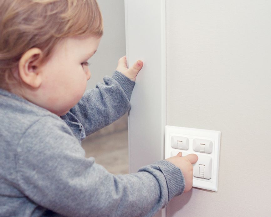 30 nguyên tắc an toàn bố mẹ cần nhớ giúp trẻ tránh hiểm họa khôn lường từ những vật dụng quen thuộc - Ảnh 3. 30 nguyên tắc an toàn bố mẹ cần nhớ giúp trẻ tránh hiểm họa khôn lường từ những vật dụng quen thuộc - Ảnh 3.