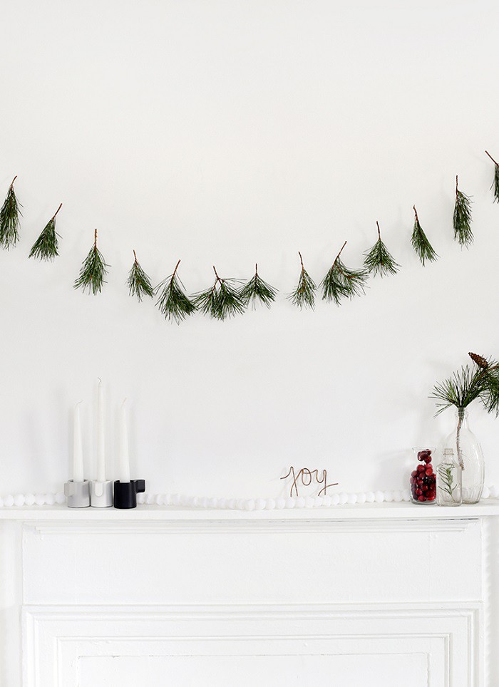 Sử dụng cây xanh trong nhà để trang trí Noel, cách làm mới mẻ nhưng hiệu quả bất ngờ - Ảnh 5. Sử dụng cây xanh trong nhà để trang trí Noel, cách làm mới mẻ nhưng hiệu quả bất ngờ - Ảnh 5.