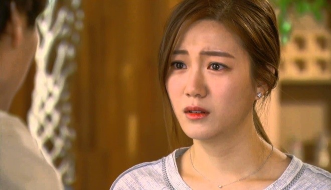 Thấy con dâu bị chồng đánh vì lý do không đâu, mẹ chồng chẳng cứu nguy còn đổ thêm dầu vào lửa - Ảnh 1. Thấy con dâu bị chồng đánh vì lý do không đâu, mẹ chồng chẳng cứu nguy còn đổ thêm dầu vào lửa - Ảnh 1.