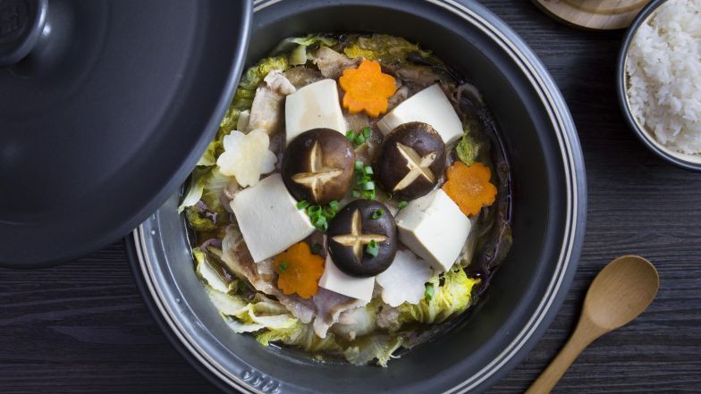 Cho hết nguyên liệu vào nồi bật bếp, thao tác đơn giản mà tôi làm được món đậu phụ hầm ăn nhiều mấy cũng không ngán còn giúp giảm cân - Ảnh 10. Cho hết nguyên liệu vào nồi bật bếp, thao tác đơn giản mà tôi làm được món đậu phụ hầm ăn nhiều mấy cũng không ngán còn giúp giảm cân - Ảnh 10.