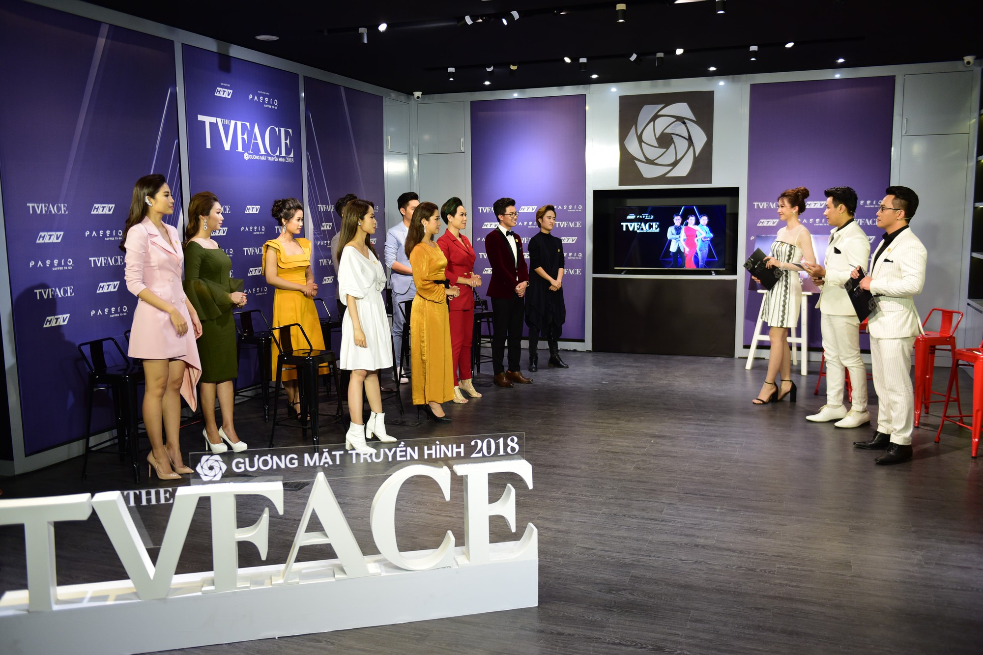 Nguyên Khang 2 lần xúc động đến rơi nước mắt trên truyền hình - Ảnh 8. Nguyên Khang 2 lần xúc động đến rơi nước mắt trên truyền hình - Ảnh 8.