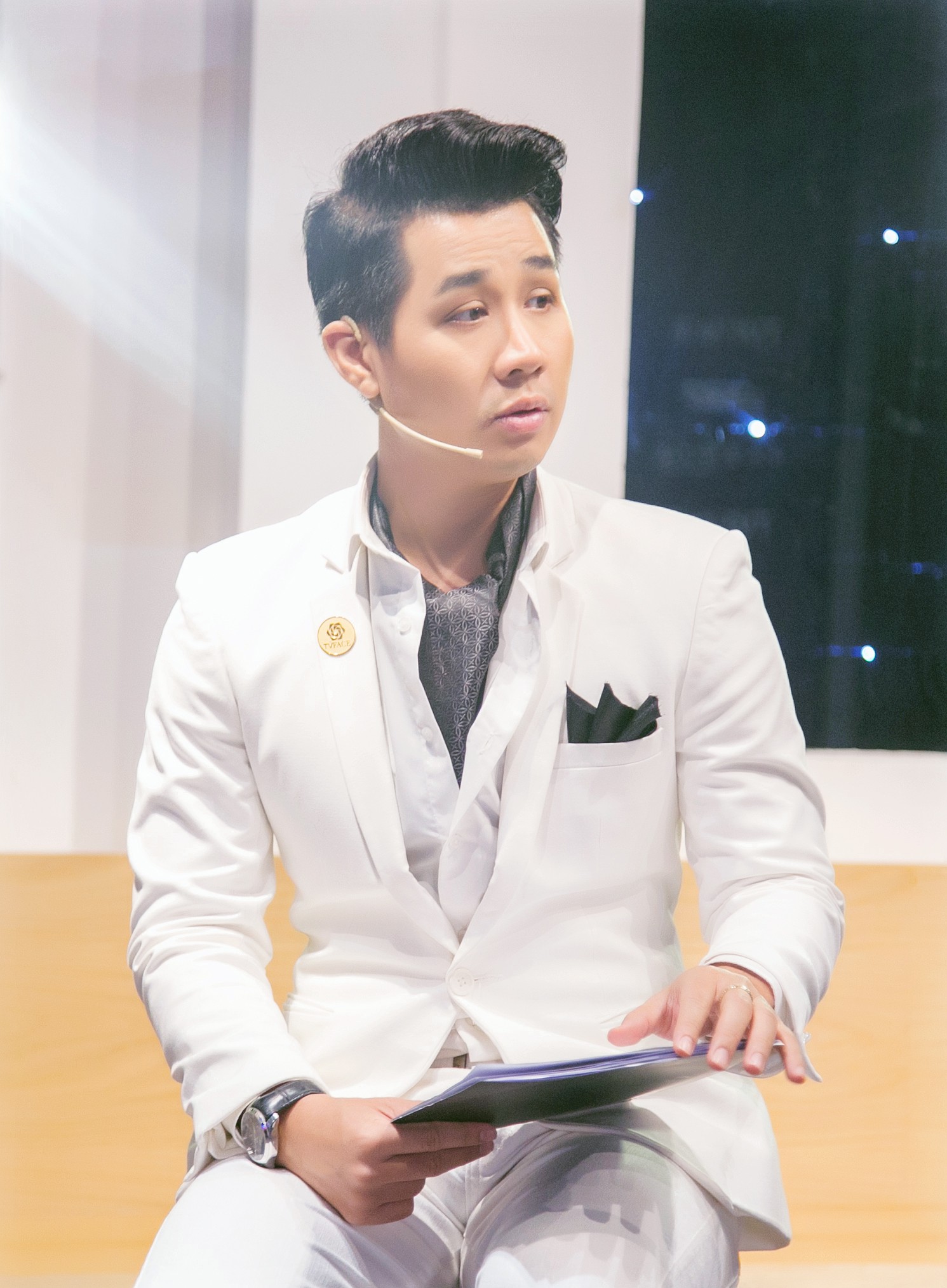 Nguyên Khang 2 lần xúc động đến rơi nước mắt trên truyền hình - Ảnh 1. Nguyên Khang 2 lần xúc động đến rơi nước mắt trên truyền hình - Ảnh 1.