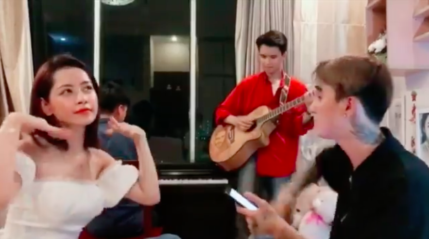Sau ồn ào MV bị chỉ trích, Chi Pu vẫn tự tin khoe giọng hát mộc - Ảnh 7. Sau ồn ào MV bị chỉ trích, Chi Pu vẫn tự tin khoe giọng hát mộc - Ảnh 7.