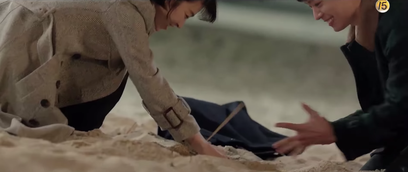 Mẹ chồng ác ma xuất hiện, đối đầu trực diện với Song Hye Kyo - Ảnh 10. Mẹ chồng ác ma xuất hiện, đối đầu trực diện với Song Hye Kyo - Ảnh 10.