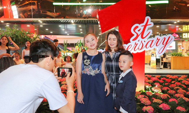 The Garden Mall rộn ràng mừng sinh nhật đầu tiên - Ảnh 2. The Garden Mall rộn ràng mừng sinh nhật đầu tiên - Ảnh 2.