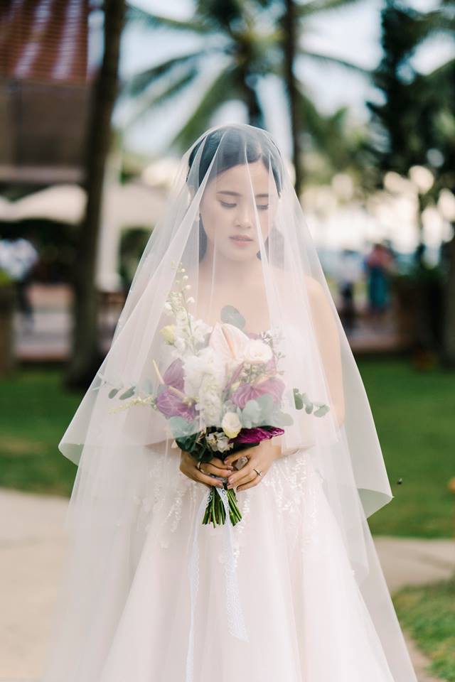 Bí mật của chiếc váy cưới và khoảnh khắc first look hạnh phúc ở đám cưới chất phát ngất do cô dâu tự tay trồng - Ảnh 11.