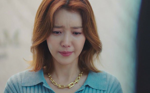 Tiết lộ gi&aacute; tiền b&oacute; hoa tươi mua thắp hương đầu th&aacute;ng, t&ocirc;i chẳng ngờ bị mẹ chồng ch&igrave; chiết cả ng&agrave;y lẫn đ&ecirc;m - Ảnh 1.