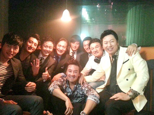 Hội bạn th&acirc;n to&agrave;n sao quyền lực của xứ H&agrave;n, nh&oacute;m bạn của bộ đ&ocirc;i Song - Song vẫn thua xa 2 bộ sậu n&agrave;y - Ảnh 18.