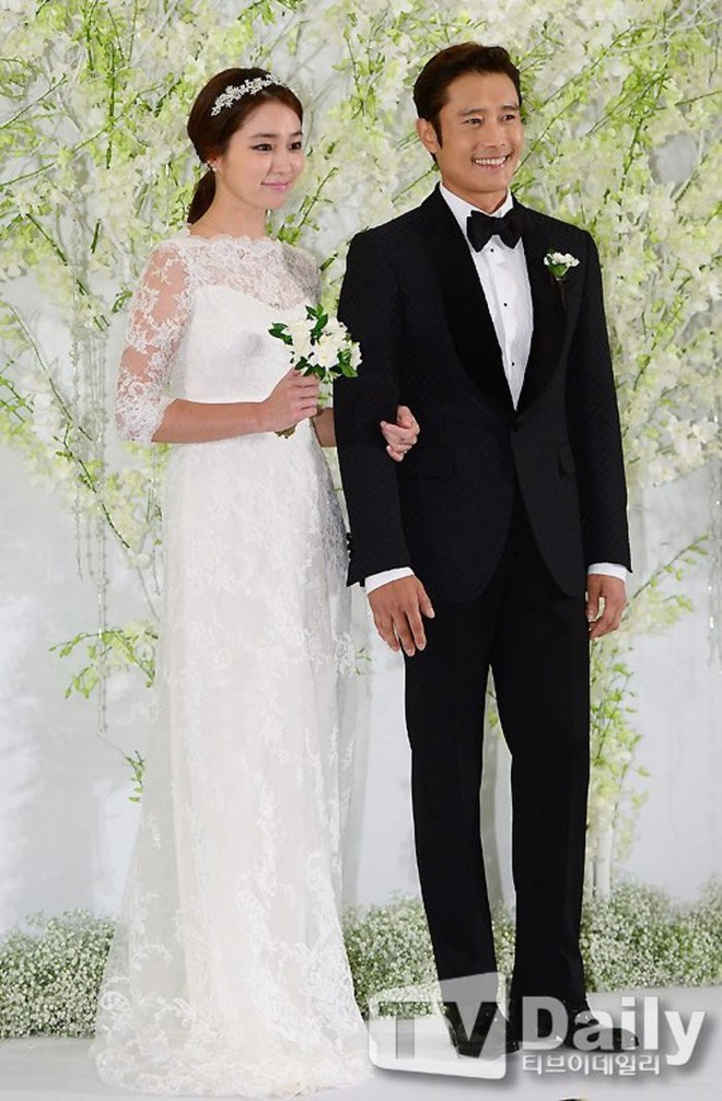 6 cặp đôi chú cháu gây bão showbiz châu Á: Nữ đẹp xuất chúng, nam gia thế khủng, riêng trường hợp cuối ngược lại - Ảnh 1. 6 cặp đôi chú cháu gây bão showbiz châu Á: Nữ đẹp xuất chúng, nam gia thế khủng, riêng trường hợp cuối ngược lại - Ảnh 1.