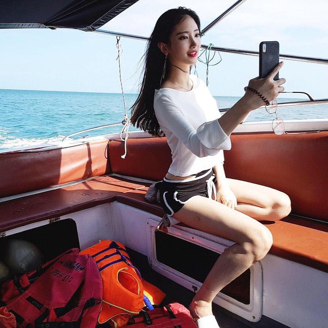 6 cặp đôi chú cháu gây bão showbiz châu Á: Nữ đẹp xuất chúng, nam gia thế khủng, riêng trường hợp cuối ngược lại - Ảnh 16. 6 cặp đôi chú cháu gây bão showbiz châu Á: Nữ đẹp xuất chúng, nam gia thế khủng, riêng trường hợp cuối ngược lại - Ảnh 16.