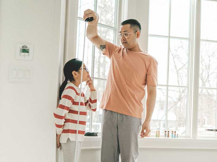 Tương lai con có cao lớn không, đây là 3 bộ phận bố mẹ nhìn vào có thể dự đoán được chiều cao của trẻ - Ảnh 1. Tương lai con có cao lớn không, đây là 3 bộ phận bố mẹ nhìn vào có thể dự đoán được chiều cao của trẻ - Ảnh 1.