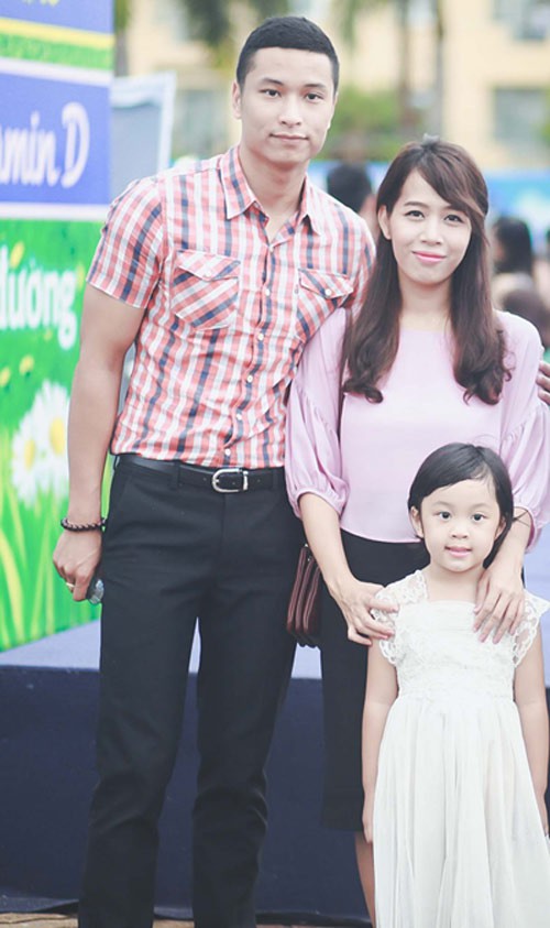 MC Diệp Chi VTV: vẫn trẻ trung mặn m&agrave; ở tuổi 32, bất chấp tin đồn ly h&ocirc;n vẫn hạnh ph&uacute;c b&ecirc;n con g&aacute;i nhỏ - Ảnh 10.