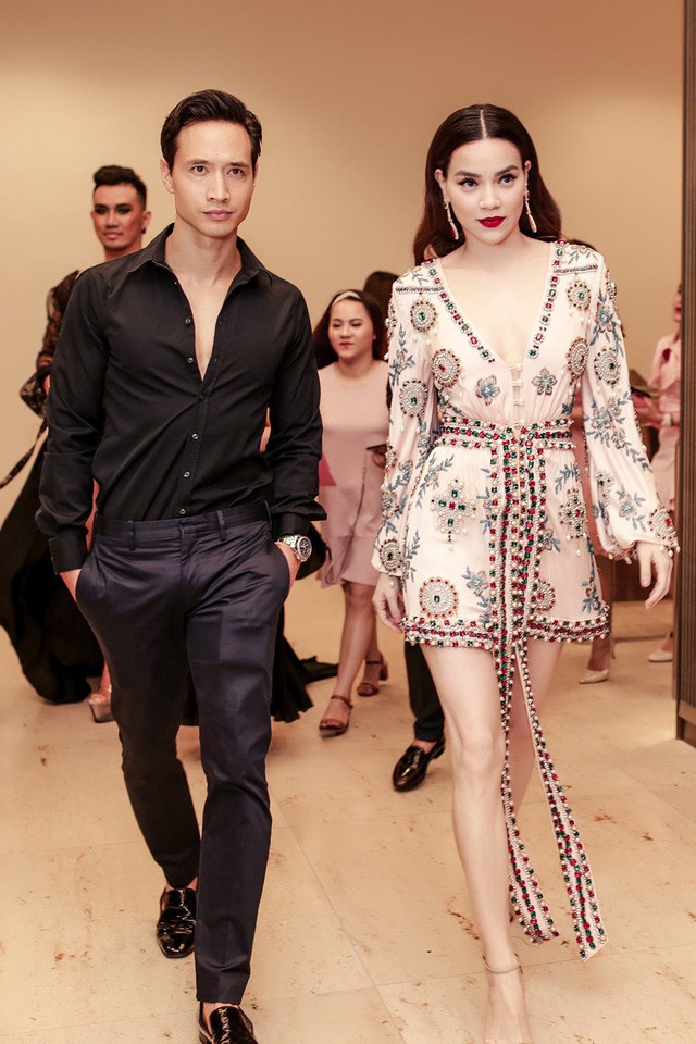 H&oacute;a ra, Kim L&yacute; đ&atilde; khiến Hồ Ngọc H&agrave; đổ gục chỉ bằng một h&agrave;nh động rất đơn giản n&agrave;y - Ảnh 2.