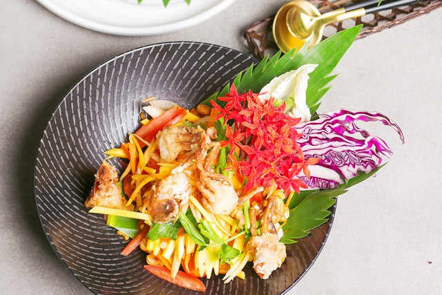 Thanh Hằng v&agrave;o bếp nhưng vẫn cực kỳ s&agrave;nh điệu - Ảnh 6.