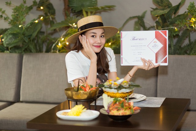 Thanh Hằng v&agrave;o bếp nhưng vẫn cực kỳ s&agrave;nh điệu - Ảnh 7.