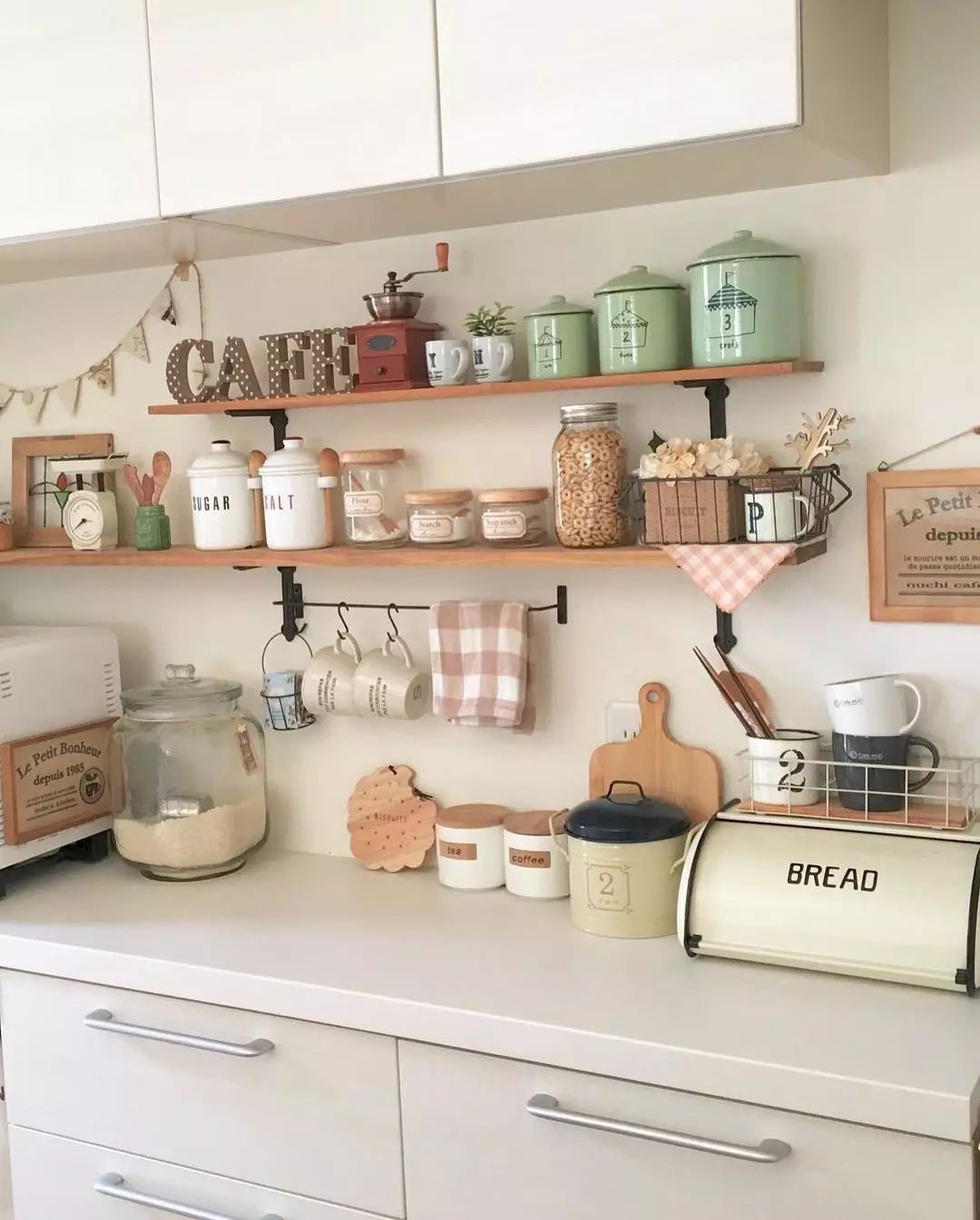 Học cách lưu trữ giống như bà nội trợ Nhật dưới đây để giúp nhà rộng ra cả 10m² - Ảnh 22. Học cách lưu trữ giống như bà nội trợ Nhật dưới đây để giúp nhà rộng ra cả 10m² - Ảnh 22.