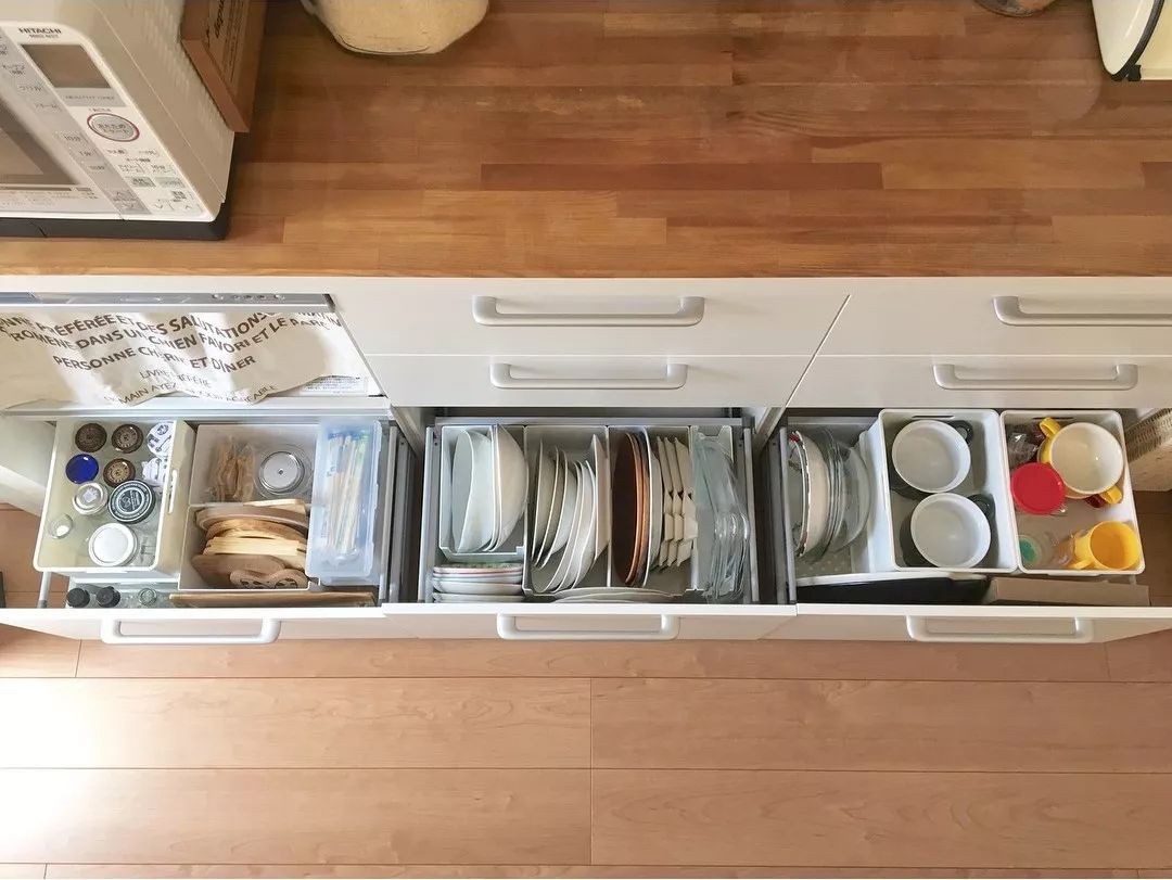 Học cách lưu trữ giống như bà nội trợ Nhật dưới đây để giúp nhà rộng ra cả 10m² - Ảnh 23. Học cách lưu trữ giống như bà nội trợ Nhật dưới đây để giúp nhà rộng ra cả 10m² - Ảnh 23.