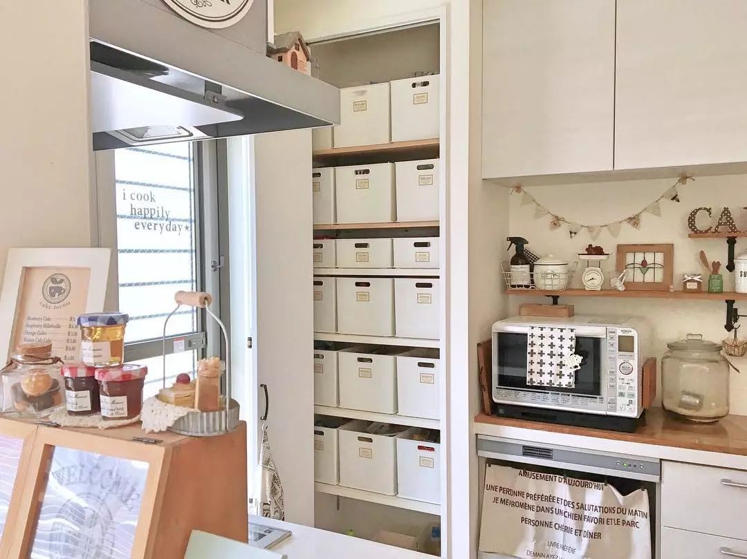 Học cách lưu trữ giống như bà nội trợ Nhật dưới đây để giúp nhà rộng ra cả 10m² - Ảnh 28. Học cách lưu trữ giống như bà nội trợ Nhật dưới đây để giúp nhà rộng ra cả 10m² - Ảnh 28.