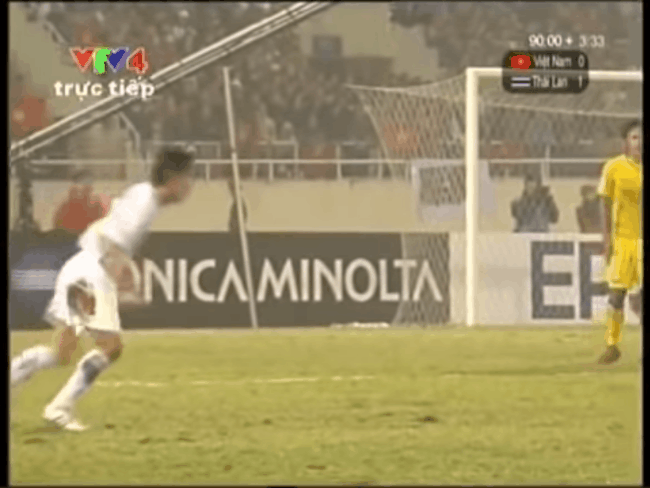 Trước trận chung kết, người h&acirc;m mộ bồi hồi nh&igrave;n lại khoảnh khắc Việt Nam v&ocirc; địch AFF Cup năm 2008 - Ảnh 4.