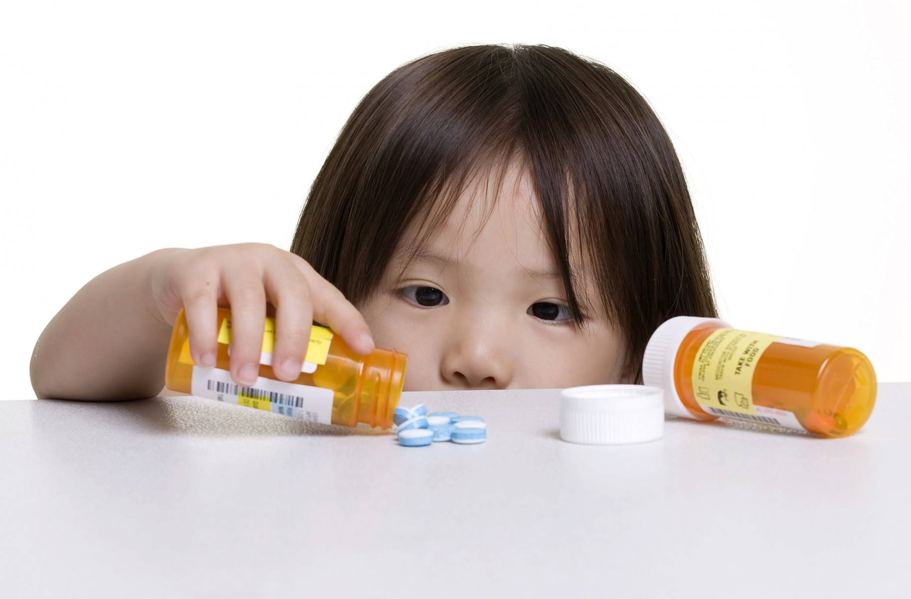 Cứ thấy con sốt là bố mẹ lại đè ra cho uống thuốc hạ sốt, bác sĩ nói gì? - Ảnh 4. Cứ thấy con sốt là bố mẹ lại đè ra cho uống thuốc hạ sốt, bác sĩ nói gì? - Ảnh 4.