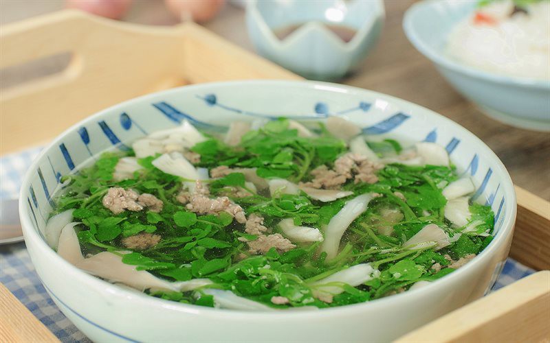 Mùa đông chăm ăn cải xoong, bạn cũng tận dụng được để làm thuốc chữa bệnh, đặc biệt tốt cho phụ nữ - Ảnh 5. Mùa đông chăm ăn cải xoong, bạn cũng tận dụng được để làm thuốc chữa bệnh, đặc biệt tốt cho phụ nữ - Ảnh 5.