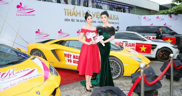 Hoa hậu Ngọc H&acirc;n, Mỹ Linh đồng loạt diện v&aacute;y khoe trọn vai trần, nhưng nh&igrave;n sang Huyền My ai cũng cho&aacute;ng hơn cả! - Ảnh 10.