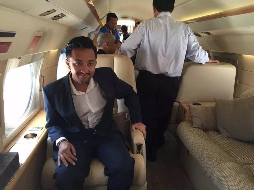 Cô gái Việt bạo gan từ chối thái tử Malaysia nói về mối quan hệ trên tình bạn, dưới tình yêu là có thật - Ảnh 4. Cô gái Việt bạo gan từ chối thái tử Malaysia nói về mối quan hệ trên tình bạn, dưới tình yêu là có thật - Ảnh 4.