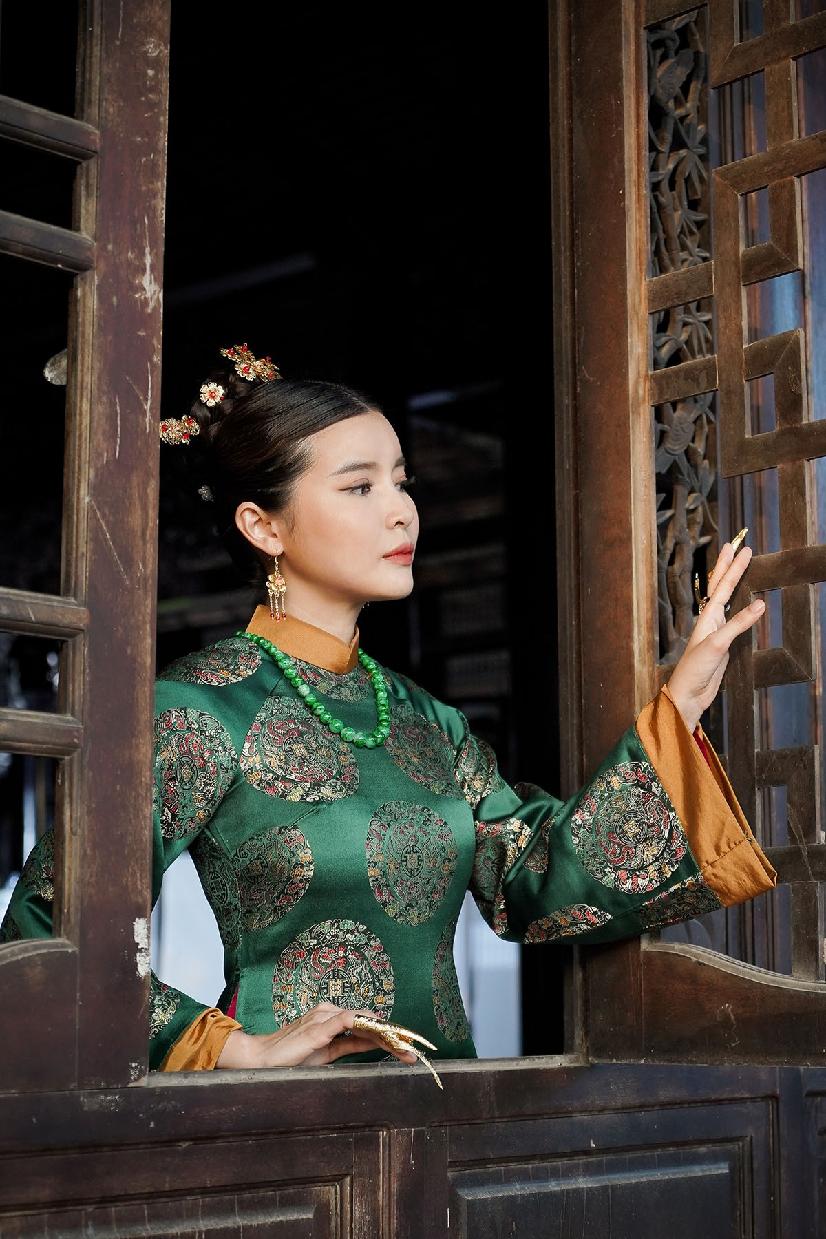 Cao Thái Hà bất ngờ gia nhập hậu cung của Diên Hi công lược phiên bản Việt - Ảnh 2. Cao Thái Hà bất ngờ gia nhập hậu cung của Diên Hi công lược phiên bản Việt - Ảnh 2.