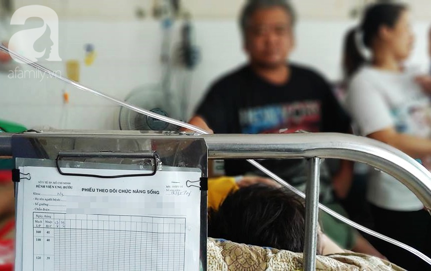 Mắt bất ngờ sưng to, bé trai mang bệnh ung thư: Cảnh báo căn bệnh 80% người mắc bị tái phát sau điều trị - Ảnh 3. Mắt bất ngờ sưng to, bé trai mang bệnh ung thư: Cảnh báo căn bệnh 80% người mắc bị tái phát sau điều trị - Ảnh 3.