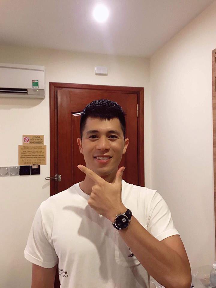 Cẩn thận như Đình Trọng: Nói tiếng Anh sợ người ta không hiểu nên ghi hẳn phiên âm... tiếng Việt cho lành! - Ảnh 6. Cẩn thận như Đình Trọng: Nói tiếng Anh sợ người ta không hiểu nên ghi hẳn phiên âm... tiếng Việt cho lành! - Ảnh 6.