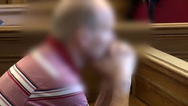 Chồng &aacute;c quỷ nhốt vợ tr&ecirc;n g&aacute;c tối 2 năm, thu 100 ngh&igrave;n cho mỗi lần những g&atilde; đ&agrave;n &ocirc;ng kh&aacute;c cưỡng hiếp nạn nh&acirc;n - Ảnh 3.