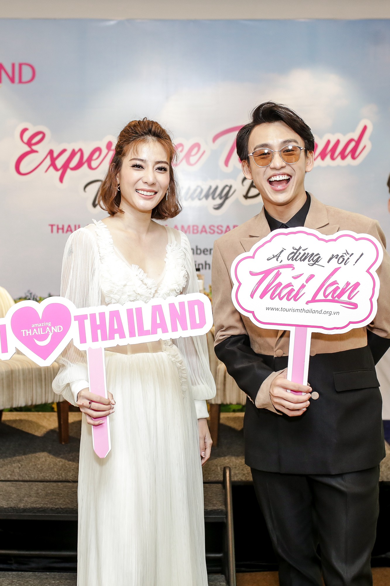 MC Quang Bảo than khổ khi bị Lê Thiện Hiếu bắt ép nhảy múa - Ảnh 2. MC Quang Bảo than khổ khi bị Lê Thiện Hiếu bắt ép nhảy múa - Ảnh 2.