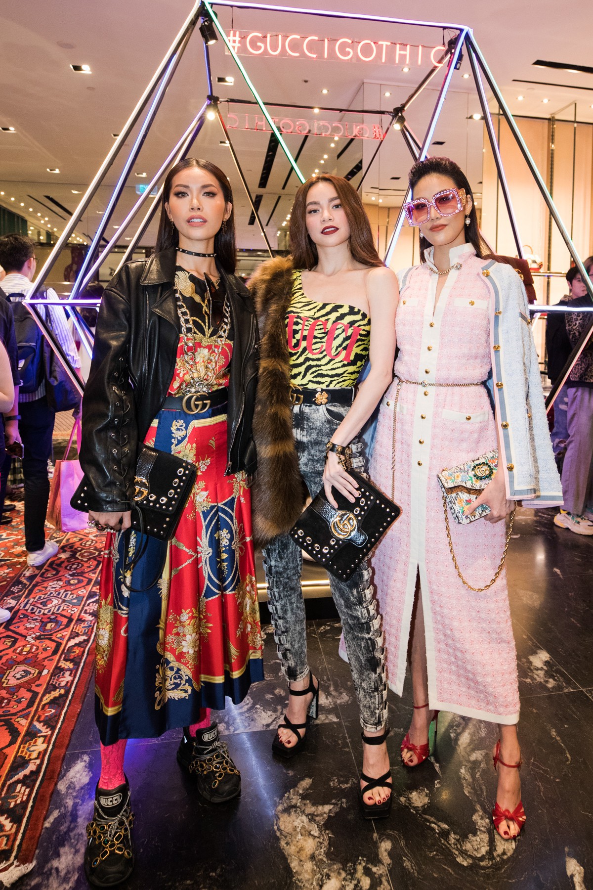 Mọi đôi bạn thân cũ đều hội tụ tại sự kiện Gucci: Kỳ Duyên đụng độ Jolie Nguyễn, Chi Pu tái ngộ Gil Lê - Ảnh 1. Mọi đôi bạn thân cũ đều hội tụ tại sự kiện Gucci: Kỳ Duyên đụng độ Jolie Nguyễn, Chi Pu tái ngộ Gil Lê - Ảnh 1.