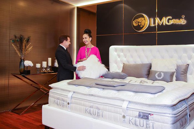 &ldquo;Người đẹp kh&ocirc;ng tuổi&rdquo; Diễm My g&acirc;y bất ngờ khi mua qu&agrave; tiền tỉ tặng chồng con nh&acirc;n dịp Gi&aacute;ng Sinh - Ảnh 10.