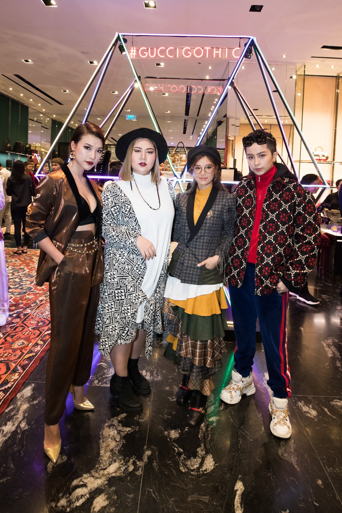 Mọi đôi bạn thân cũ đều hội tụ tại sự kiện Gucci: Kỳ Duyên đụng độ Jolie Nguyễn, Chi Pu tái ngộ Gil Lê - Ảnh 18. Mọi đôi bạn thân cũ đều hội tụ tại sự kiện Gucci: Kỳ Duyên đụng độ Jolie Nguyễn, Chi Pu tái ngộ Gil Lê - Ảnh 18.