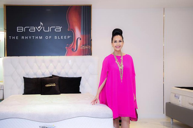 &ldquo;Người đẹp kh&ocirc;ng tuổi&rdquo; Diễm My g&acirc;y bất ngờ khi mua qu&agrave; tiền tỉ tặng chồng con nh&acirc;n dịp Gi&aacute;ng Sinh - Ảnh 7.