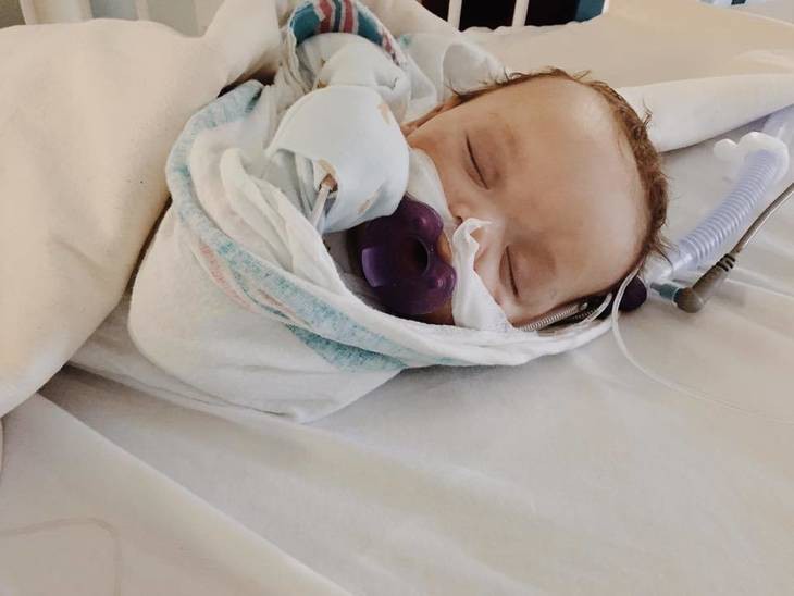 Bà mẹ ngàn lần hối tiếc vì đã để người ngoài thoải mái cưng nựng, ôm hôn con - Ảnh 1. Bà mẹ ngàn lần hối tiếc vì đã để người ngoài thoải mái cưng nựng, ôm hôn con - Ảnh 1.